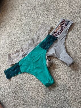 NWOT Victoria's Secret PINK Seamless Thongs